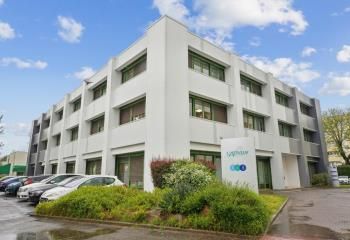 Vente bureaux Bron - Parc Saint-Exupéry, proche tram T2 et bus