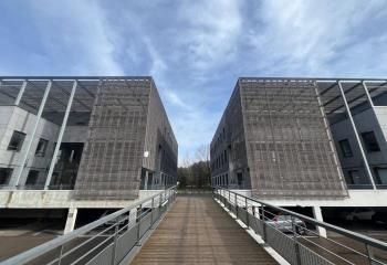 Location bureaux Limonest - Proche autoroutes et bus