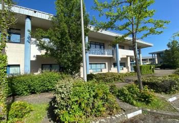 Location bureaux Bron - Proche T2 et T5, accès autoroutiers