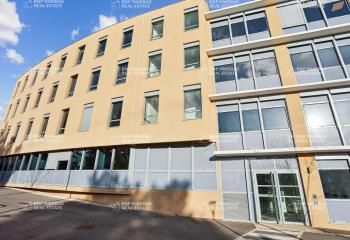 Bureaux à louer Aix-en-Provence - Quartier Club Hippique, parking