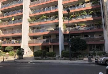 Location bureaux Paris 18 - Proche transports en commun