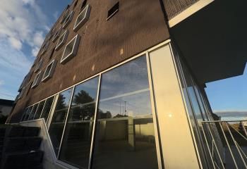 Location local commercial - 158 m²
