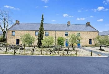 Vente bureaux Noyalo - Ancien corps de ferme en pierre