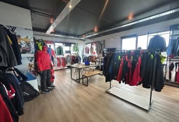 Location bureaux Lorient Base - Vue sur le Blavet et parking