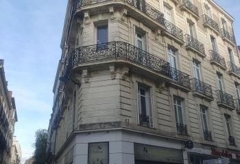 Local commercial angle de rue - Place Graslin Nantes