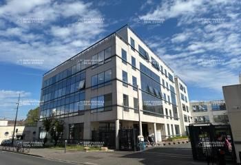 Location bureaux Saint-Ouen - Proche Paris, avec terrasse et parkings