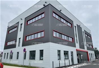 Location bureaux Bouguenais - Proche aéroport, parking sécurisé