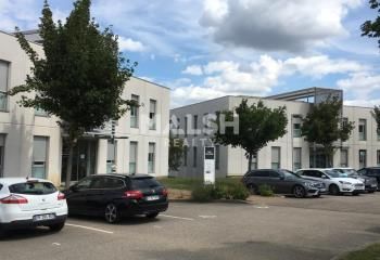 Location bureaux Limas - Proche autoroute, nombreux parkings