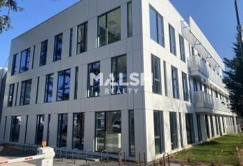 Location bureaux Limonest - Proche Lyon, autoroutes A6 et périphérique Nord