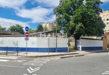 Local commercial à louer Villeurbanne - Proche A42 et TGV