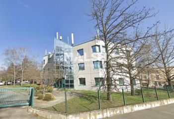 Location bureaux Charbonnières-les-Bains - 20 min de Lyon, nombreux parkings