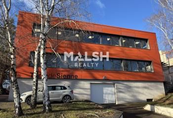 Bureaux à vendre ou à louer à Champagne-au-Mont-d'Or, proche bus et autoroute