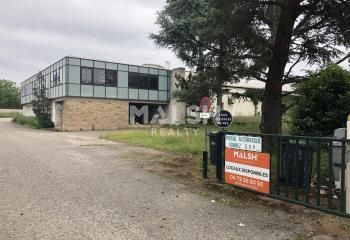 Locaux d'activité à louer Décines-Charpieu - Parc sécurisé