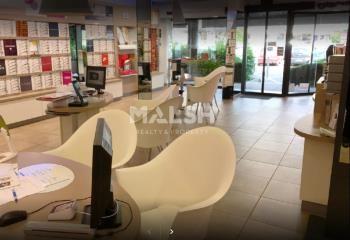 Local commercial à louer Bron - Proche transports