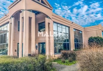 Location bureaux Bron - Proche bus, métro, tram et gare