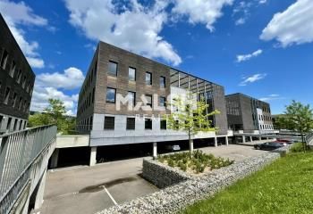 Location bureaux Limonest - Proche A6 et transports en commun