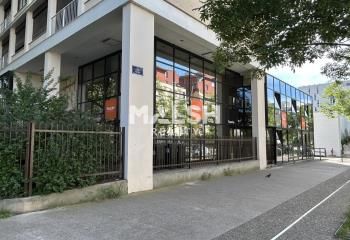 Location bureaux Lyon 2 Confluence - Tram T2 et T1