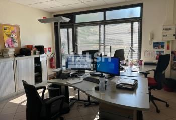 Local commercial à louer Bron - Proximité centre-ville et transports