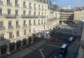 Location bureaux Lyon 1 - Proche métro et bus Rue de la République