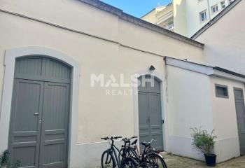 Location local commercial - 298 m²