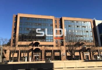 Location bureaux Lyon 3 - Proche pôle multimodal, métro et gare Part-Dieu