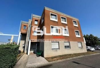 Location bureaux Chassieu - Parc clos et sécurisé