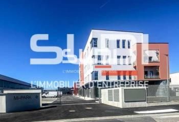 Location bureau Chassieu - Proche bus et autoroutes A43 et ROCADE EST