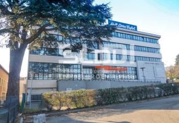 Location bureaux Écully - Proche autoroute A6 et nombreux parkings