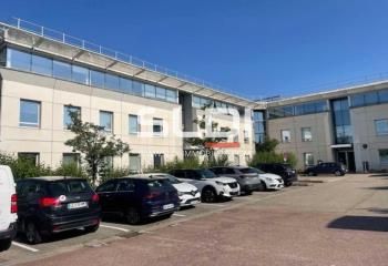 Bureaux à louer Saint-Priest - Parc clos proche A43 et T2