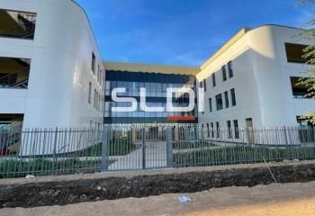 Location bureaux Genas - Proche autoroutes A43, A46 et aéroport Saint-Exupéry