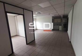 Location bureaux Saint-Pierre-de-Chandieu - Parc d'activité sécurisé, bus TCL Ligne 30