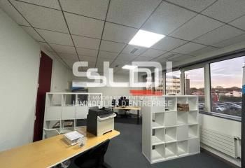 Location bureaux Villefranche-sur-Saône - Proche A6 et zone industrielle