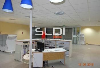 Vente local commercial La Côte-Saint-André - Zone commerciale