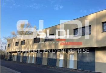 Locaux d'activité à louer Fleurieu-sur-Saône - Parc boisé et aéré