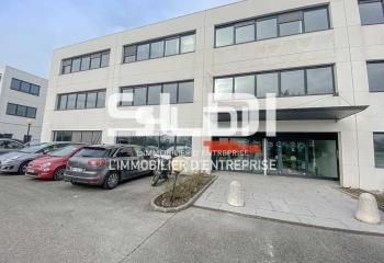 Location bureaux Bron, proche autoroute A43 et Tram T5