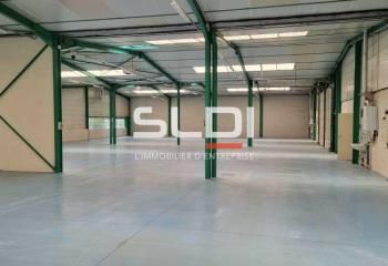 Locaux d'activité à louer Saint-Genis-Laval - Proximité tram et autoroutes