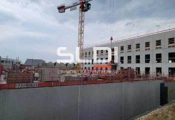 Location local commercial Genas - Proche commodités et axes routiers