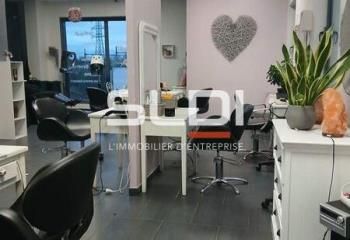 Salon de coiffure avec espace beauté à vendre Saint-Quentin-Fallavier