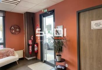 Local d'activité à vendre Décines-Charpieu - Accès bus