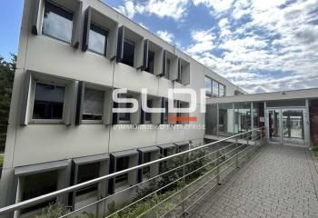 Location bureaux Écully - Proche commodités et axes routiers