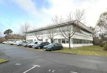 Location bureaux Pessac - Proche Tramway B, Bus et BHNS