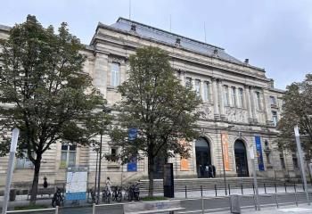 Location bureaux Bordeaux - Proche Musée d'Aquitaine, tramway et bus