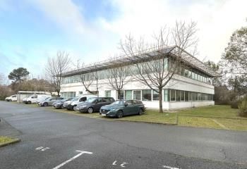 Location bureaux Pessac - Proche Tram B et Bus