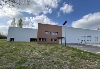 Location activité/entrepôt - 2100 m²