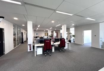 Bureau à vendre - 551 m²