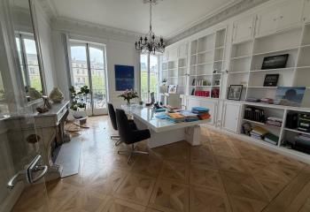 Location bureaux Bordeaux centre - Proche tram, bus et parking