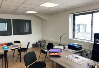 Location local d'activité Eysines - Bureaux climatisés