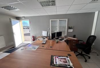 Bureaux avec stockage à louer Mézériat - Site clos et sécurisé