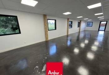 Location bureau Vindry-sur-Turdine - Proche autoroute A89 et gare SNCF