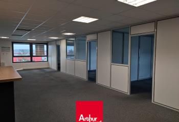 Location bureaux Limas, proche Villefranche, accès routier aisé et nombreux stationnements